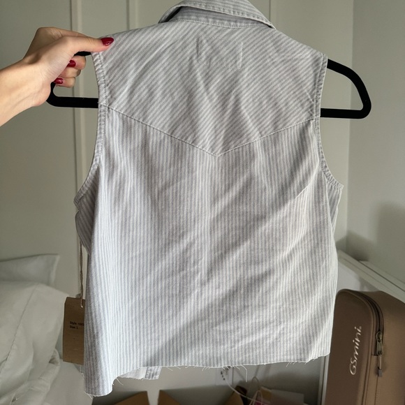 Lone star button vest - Picture 2 of 3